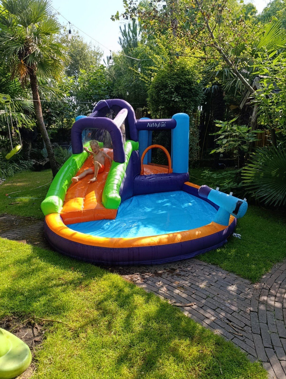 Springkussen met waterglijbaan, Ophalen, Rond, Minder dan 200 cm, Minder dan 80 cm