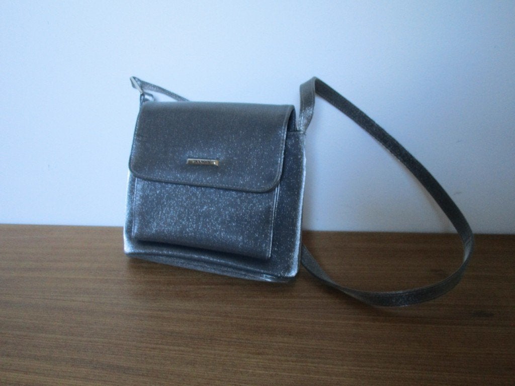 Nr.78: Mooie Handtas Tas van Bulaggi Zilver Nieuwstaat, Sieraden, Tassen en Uiterlijk, Tassen | Damestassen, Ophalen of Verzenden