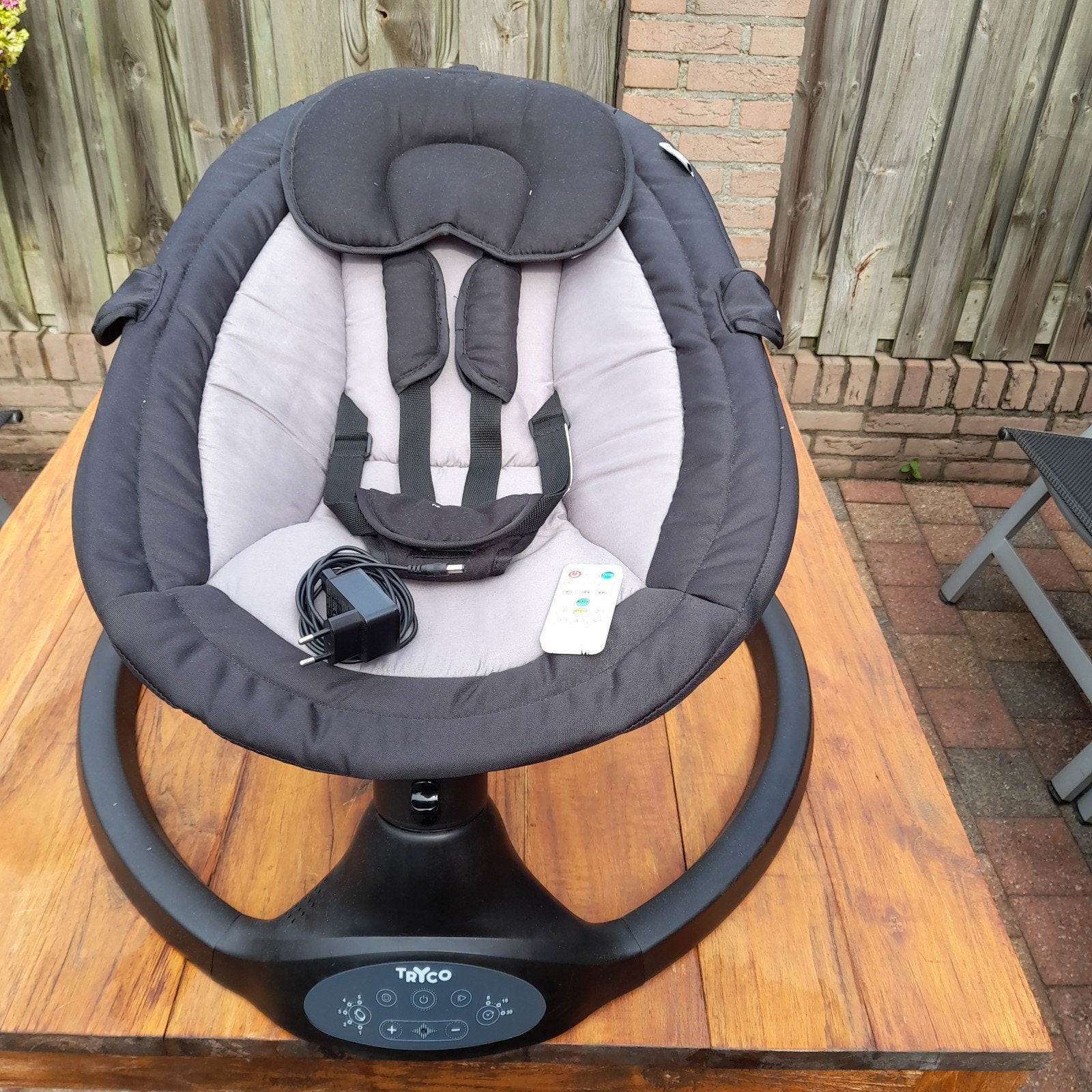 Elektrische babyschommel/ wipstoel i.z.g.st., Kinderen en Baby's, Wipstoeltjes, Overige merken, Schommelstoel, Zo goed als nieuw