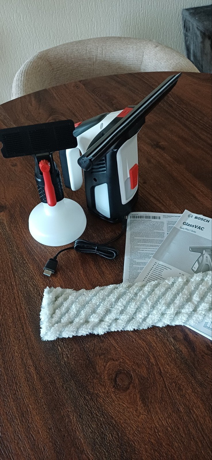 Bosch glas Vac solo ruitenreiniger op accu, Ophalen of Verzenden, Raamwisser of Trekker