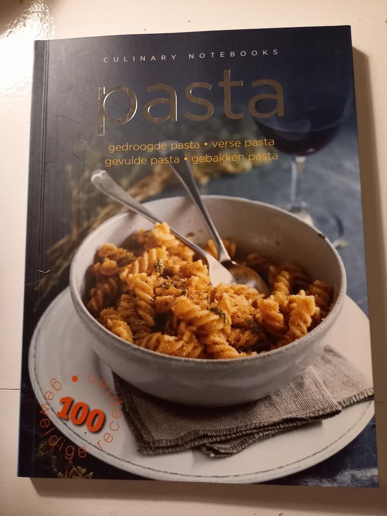 w12 Culinary Notebooks: Pasta - Meer dan 100 recepten, Hoofdgerechten, Ophalen of Verzenden, Zo goed als nieuw, Italië