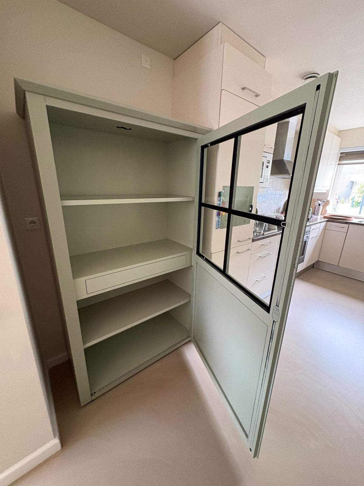 Molteni Balkondeur Kast - Luca Meda Design 1999, Huis en Inrichting, Ophalen, Gebruikt, 50 tot 100 cm, Met lade(s)