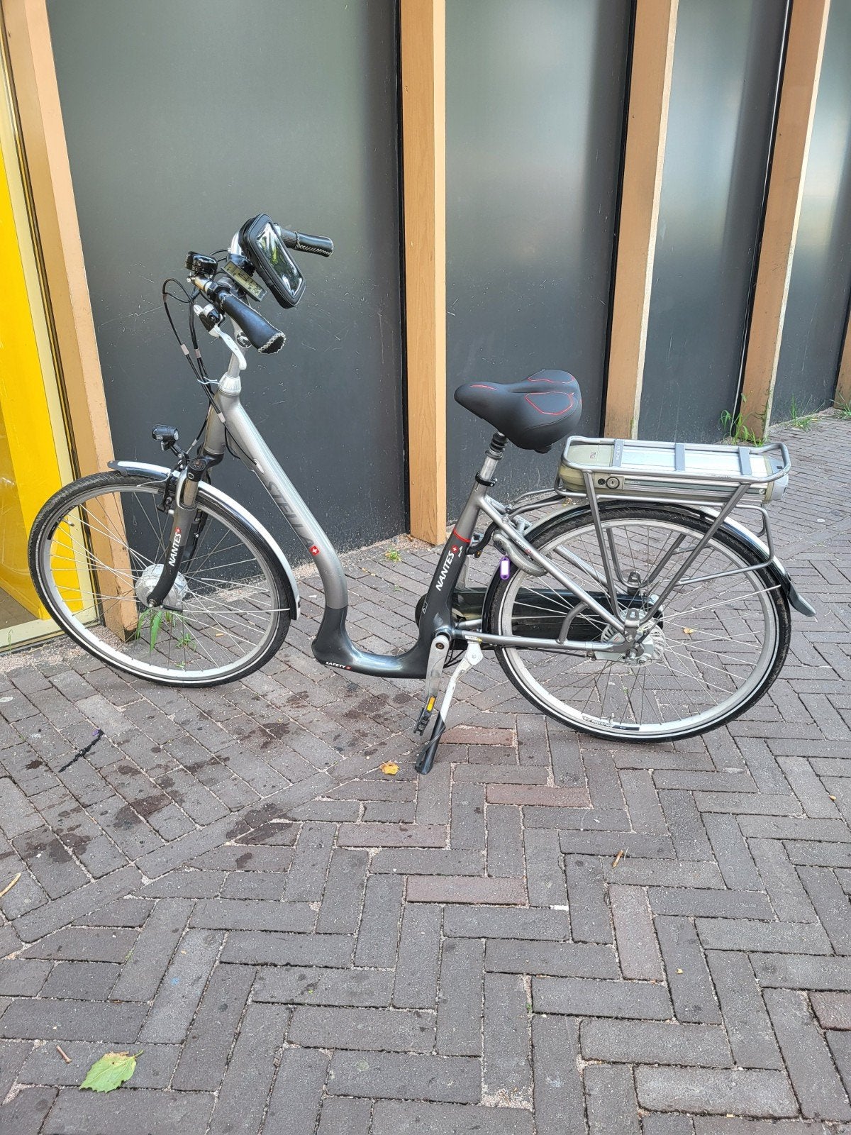 Stella Nantes E-bike - Zeer goed onderhouden, Minder dan 30 km per accu, Zo goed als nieuw, 51 tot 55 cm, Ophalen