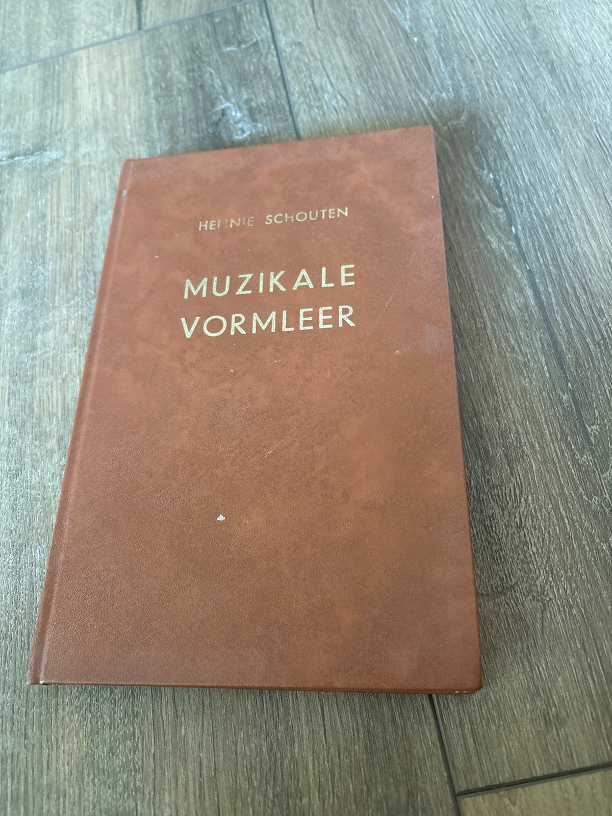 Muzikale Vormleer - Hennie Schouten (1973), Ophalen of Verzenden, Gelezen, Algemeen