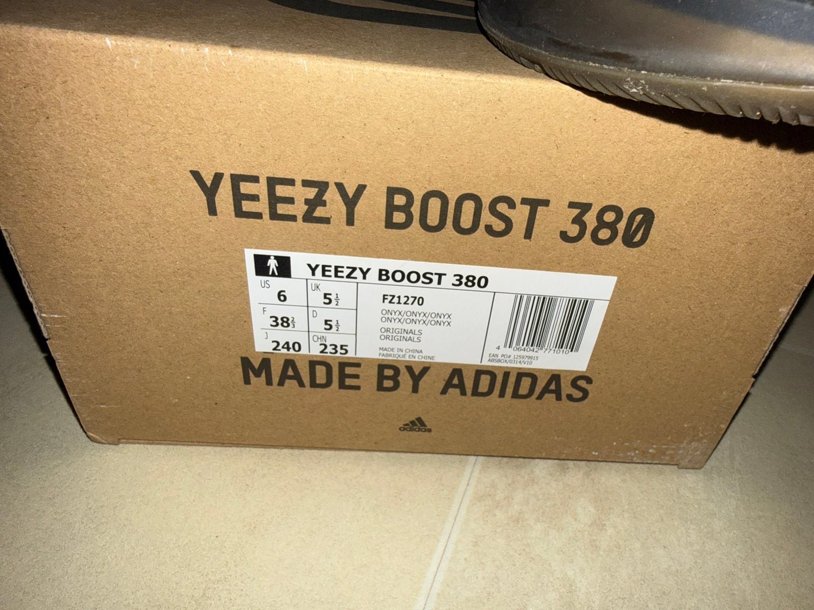 Adidas Yeezy 380, Ophalen of Verzenden, Nieuw