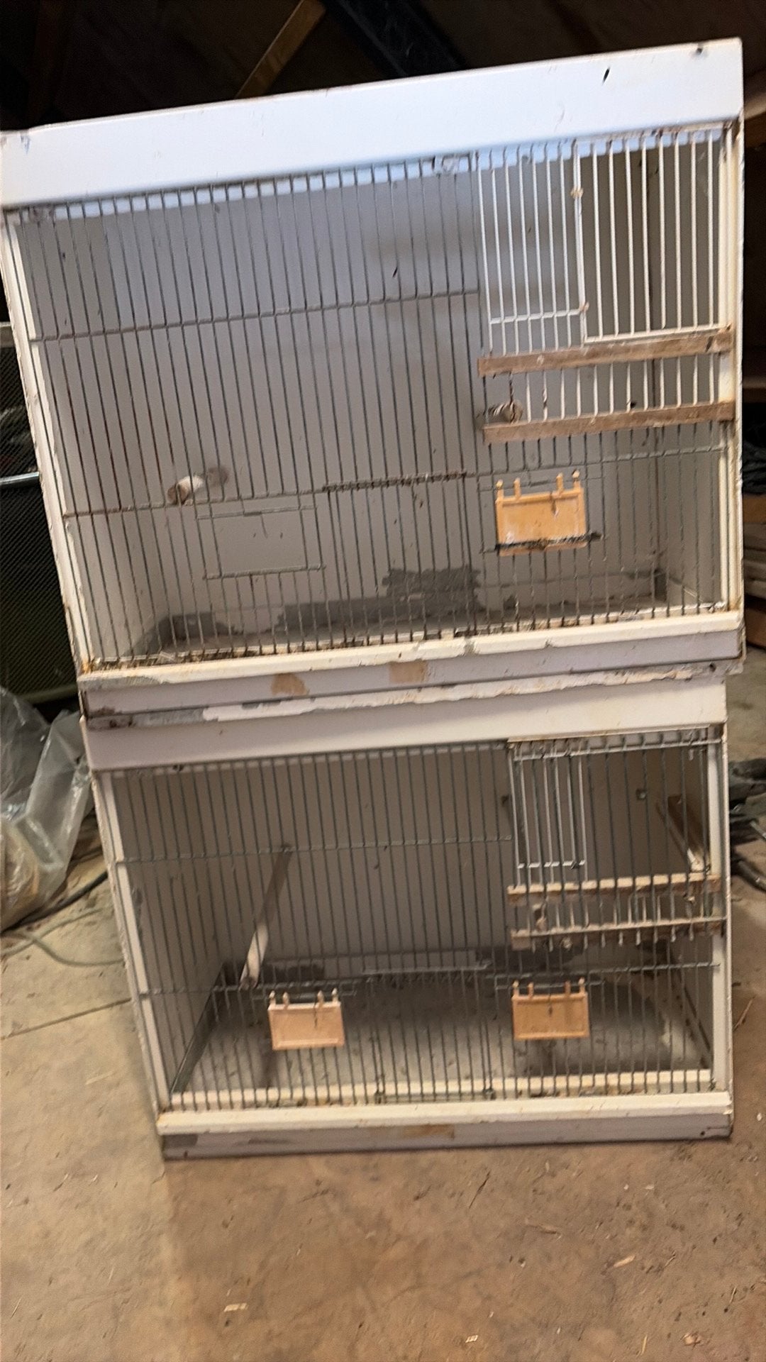 Twee kooien, Ophalen, Zo goed als nieuw, Hout, Vogelkooi