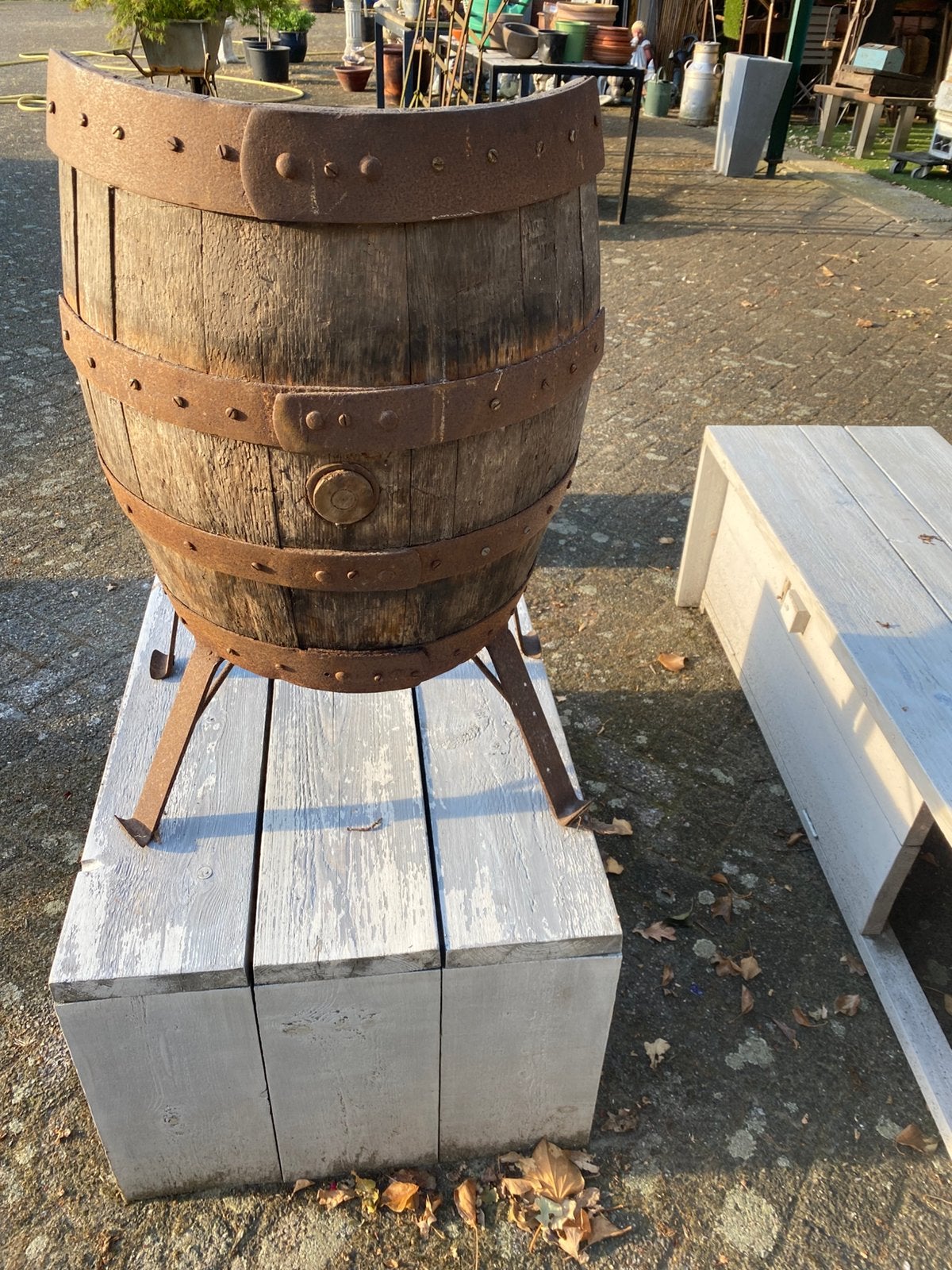 Mooi oud eiken biervat, Ophalen, Rond, Zo goed als nieuw, Tuin