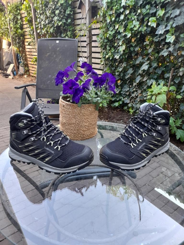 Lowa trek GTX MID Ws maat 38, Lowa, Ophalen of Verzenden, Zo goed als nieuw