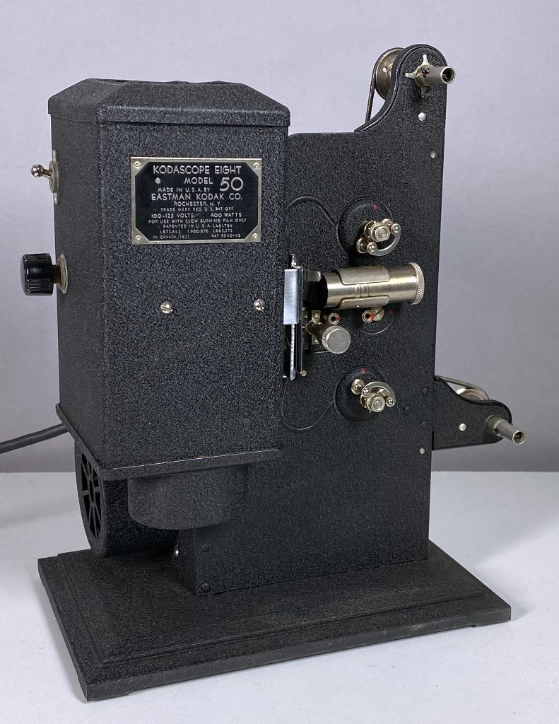 Filmprojector 8mm Kodascope Eight model 50, defect., Verzamelen, Fotografica en Filmapparatuur, Ophalen, 1940 tot 1960, Projector