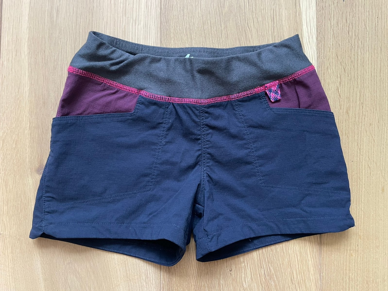 Quechua korte broek, maat 122-128, donkerblauw, Broek, Gebruikt, Quechua, Meisje