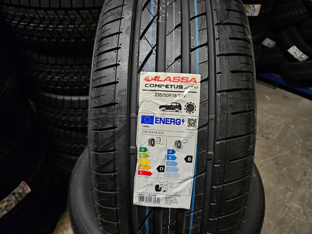 4x Nieuwe zomerbanden 235 50 18 Lassa Competus €299, Auto-onderdelen, Banden en Velgen, Ophalen, 18 inch, Nieuw, 235 mm