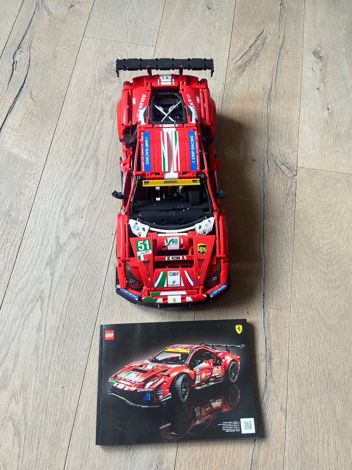 lego technic ferrari 488 GTE MOET SNEL WEG, Ophalen, Zo goed als nieuw, Overige schalen, Auto onroad
