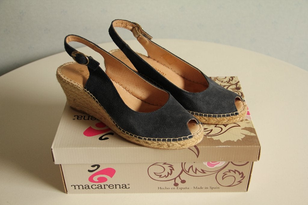 Schoenen met sleehak mt.38 d.blauw, Schoenen met lage hakken, Blauw, Ophalen of Verzenden, Zo goed als nieuw