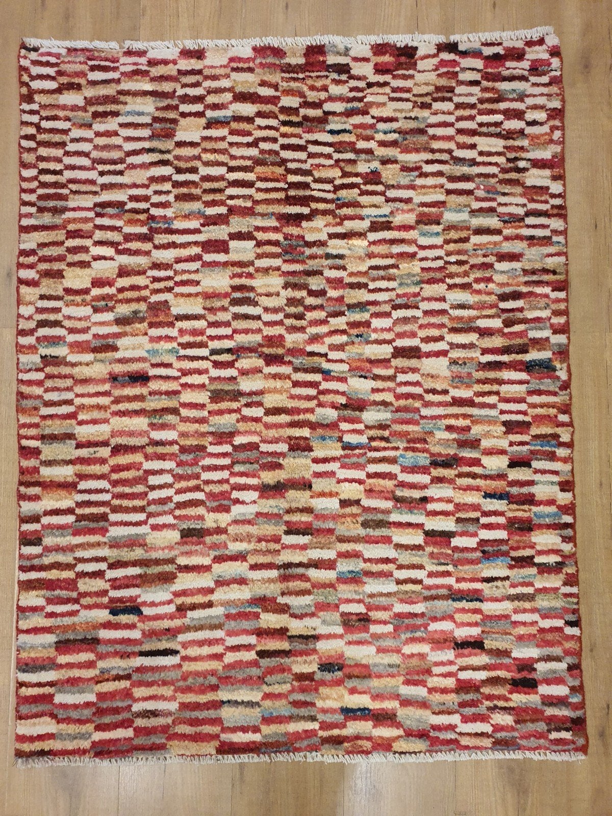 Handgeknoopt oosters tapijt modern design 126x99