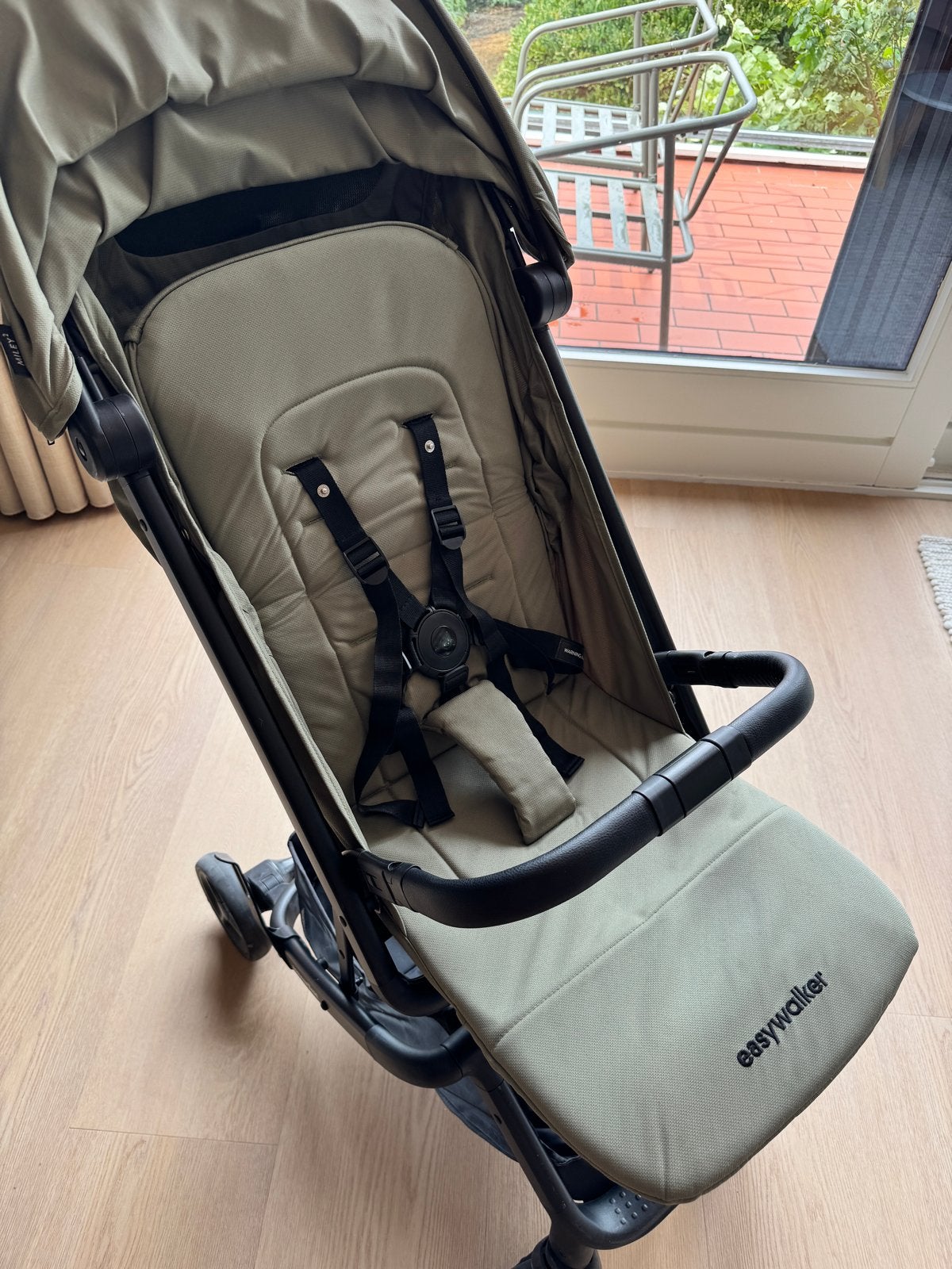 Easywalker Miley2 - Compacte en lichte buggy, z.g.a.n., Ophalen, Zo goed als nieuw, Overige merken, Verstelbare rugleuning