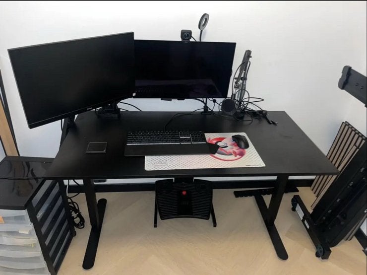 Complete Game Setup: Bureau + Razer Gaming Stoel, Huis en Inrichting, Bureaustoelen, Ophalen, Zwart, Zo goed als nieuw, Gaming bureaustoel