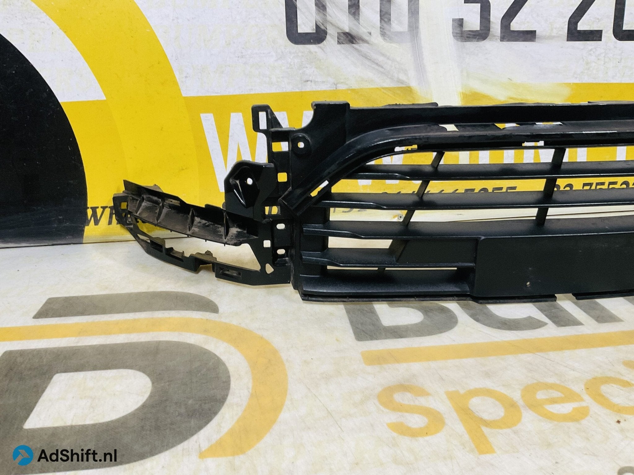 Bumper Grill Renault Clio 4 Facelift 2016-2019 Voorbumper Gr