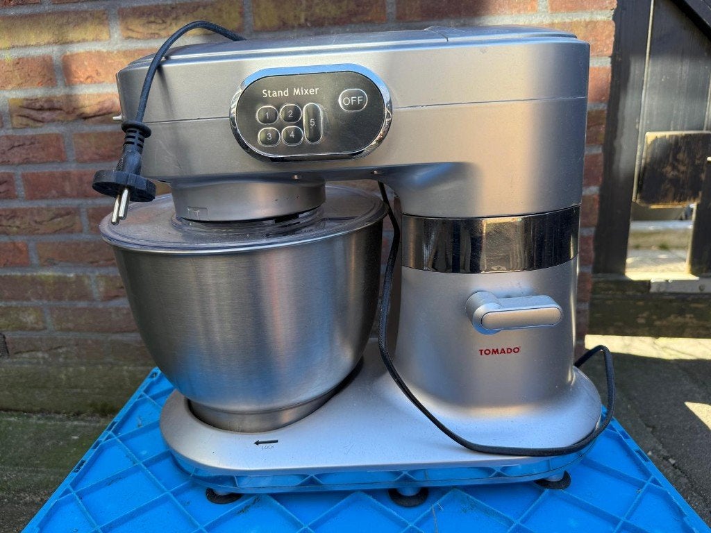 Tomado keukenmachine – mengkom, spatdeksel en accessoires, Witgoed en Apparatuur, 4 liter of meer, Ophalen, Gebruikt, 3 snelheden of meer