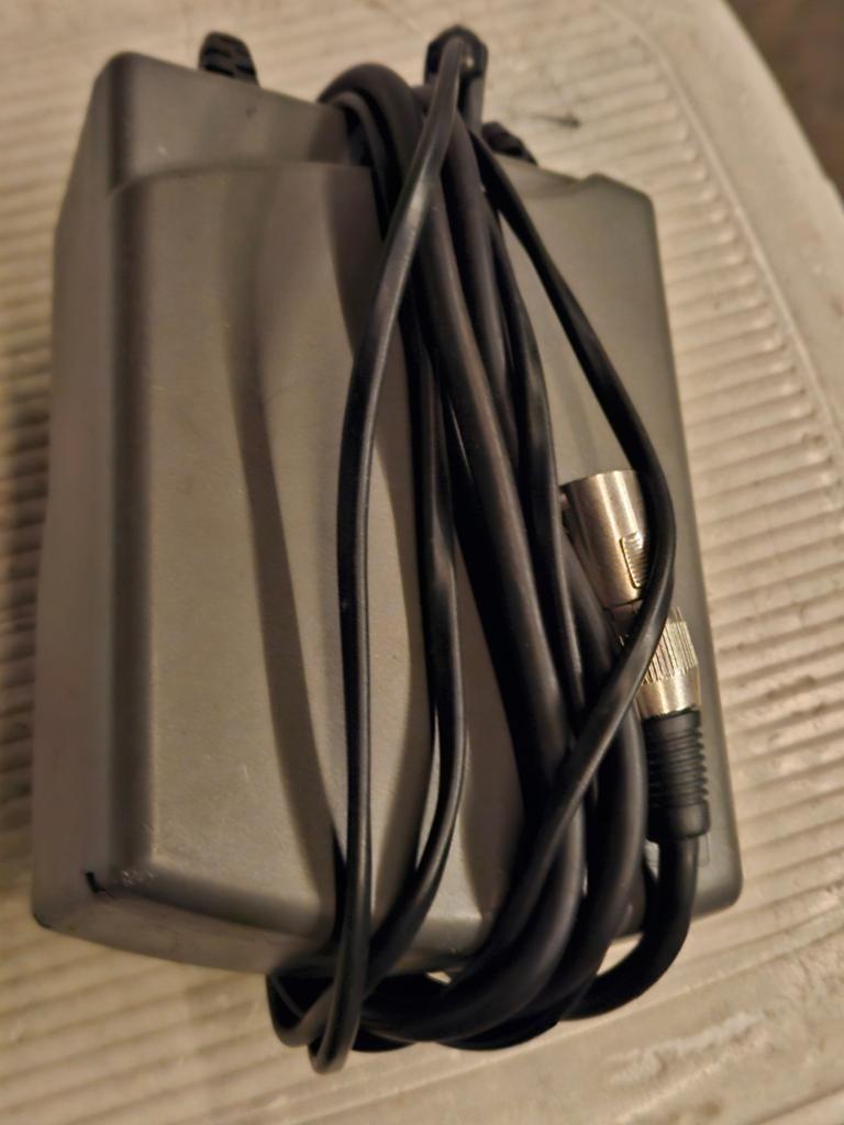 Oplader voor Sparta Ion / Batavus Koga 24 volt 3 pins, Ophalen, Gebruikt