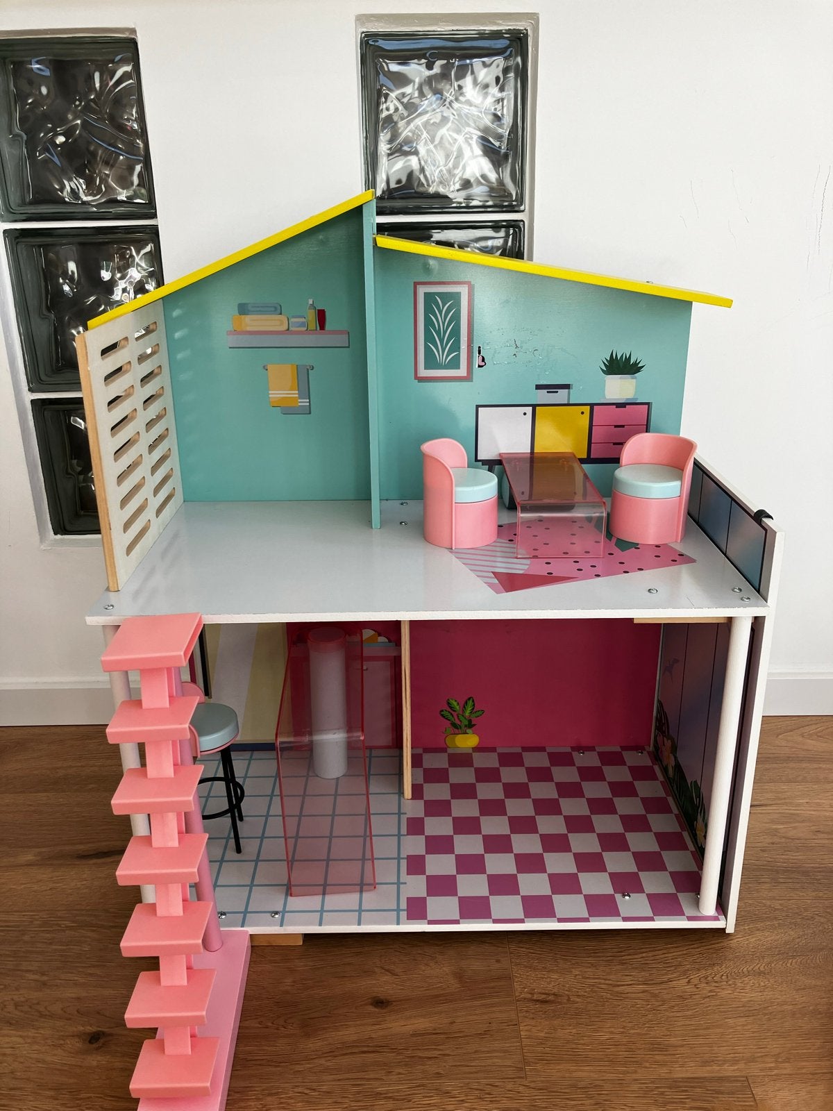 Groot Poppenhuis met Barbie's, auto en paard, Ophalen, Gebruikt, Poppenhuis