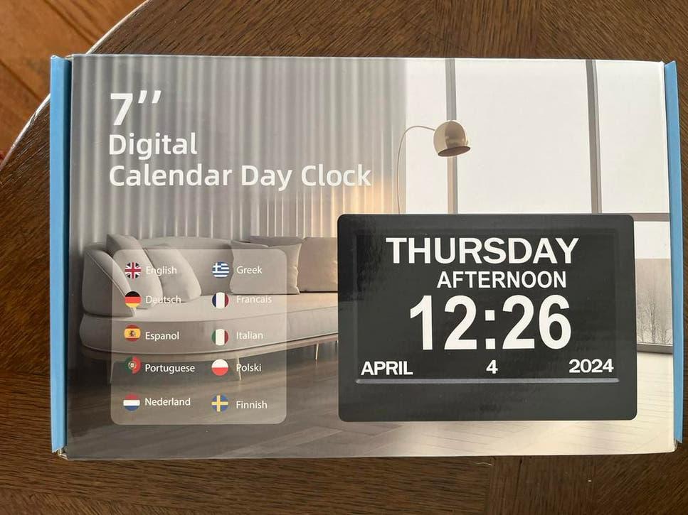 Dementie klok/ slechtzienden Digitale Kalender Dagklok -, Huis en Inrichting, Ophalen of Verzenden, Zo goed als nieuw, Digitaal
