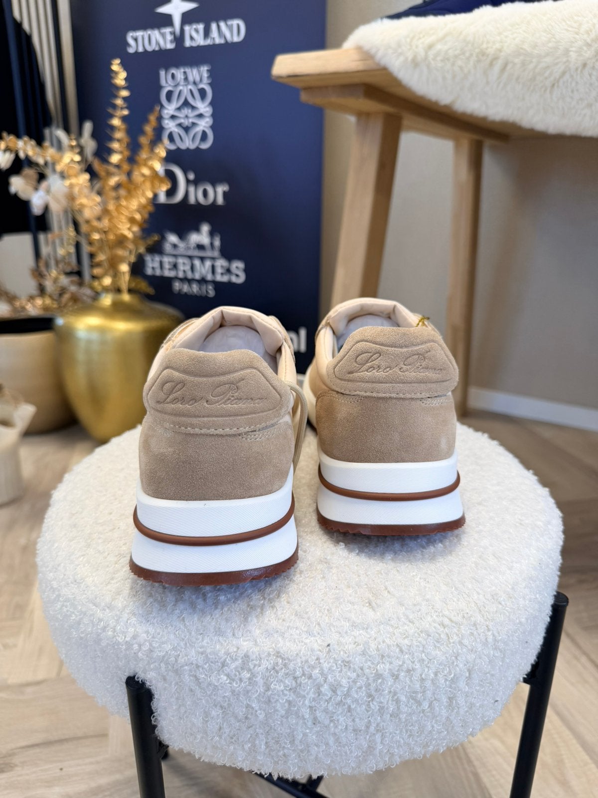 Loro piana 42, Ophalen of Verzenden, Zo goed als nieuw, Beige, Sneakers of Gympen