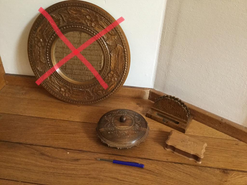 HOUTSNIJWERK: spiegel, servetten/brievenstandaard, doosjes, Antiek en Kunst, Ophalen of Verzenden