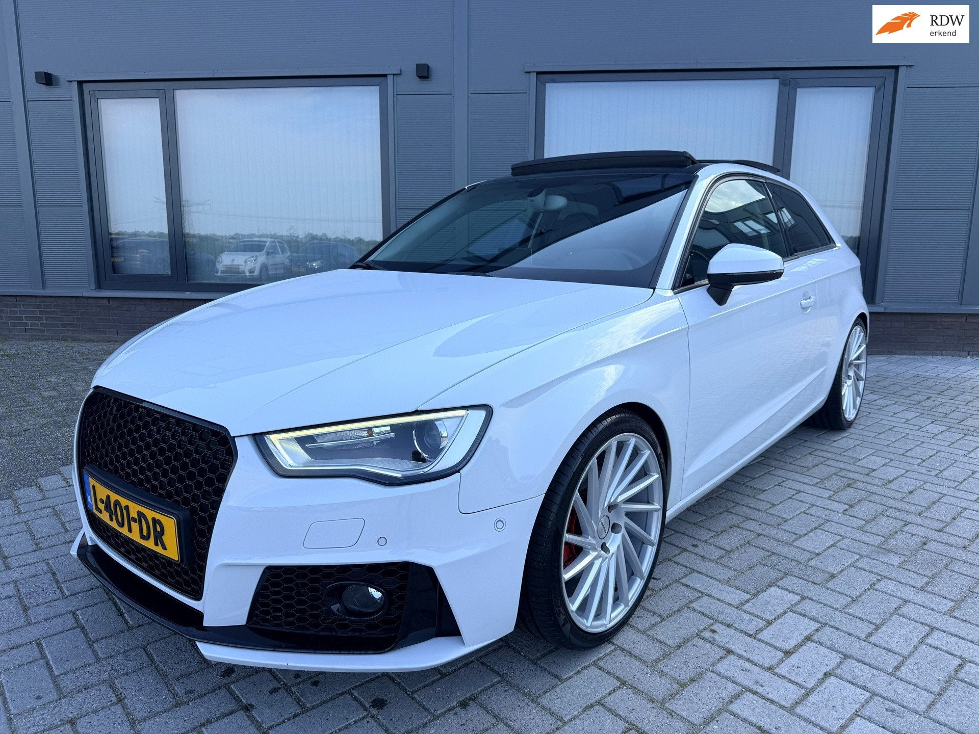 Audi A3 1.8 TFSI quattro|Automaat|Pano|19inch Vossen|RS look, Auto's, Audi, Automaat, Euro 5, Gebruikt, Zwart