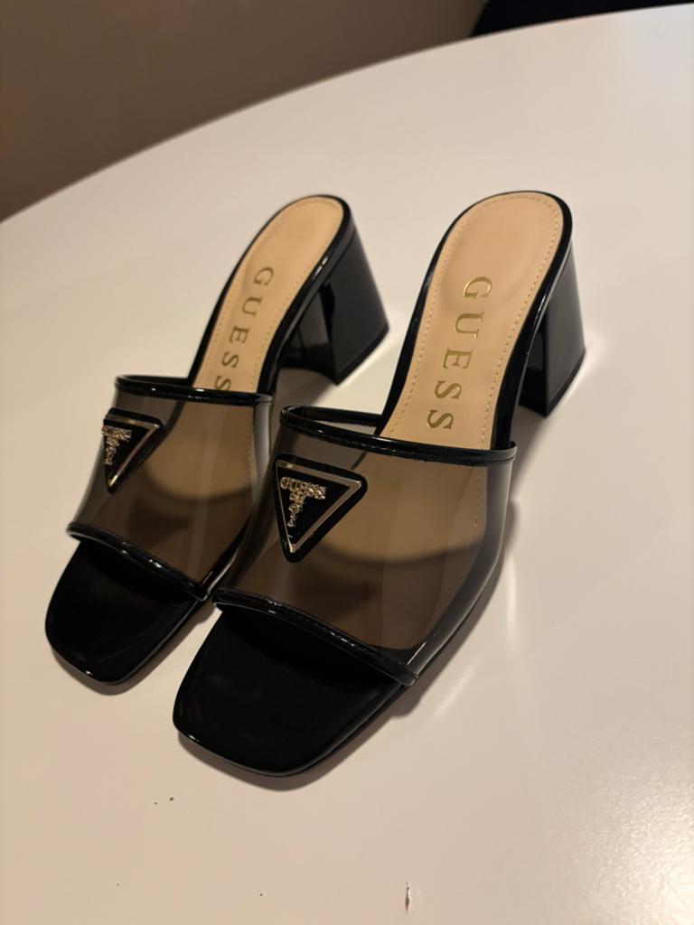 Guess muiltjes, Kleding | Dames, Schoenen, Ophalen of Verzenden, Nieuw, Zwart, Sandalen of Muiltjes