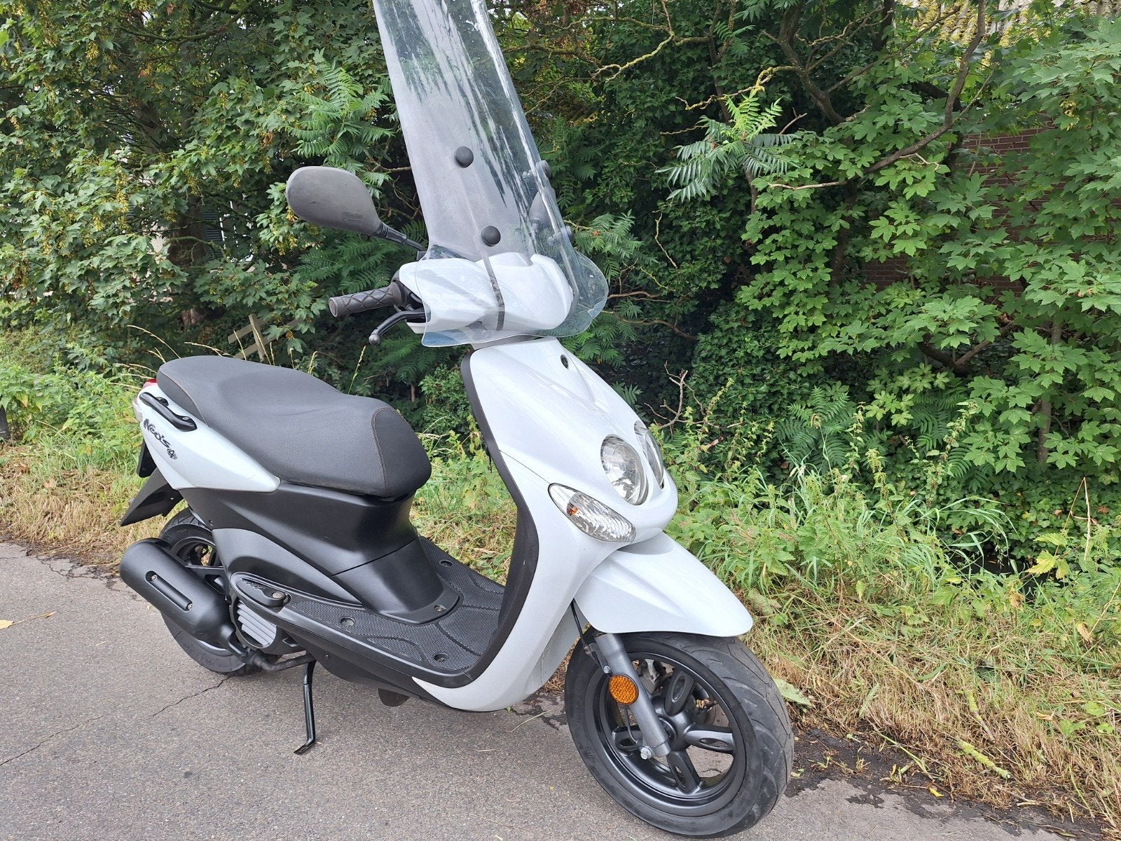 Mooie Yamaha Neos 4 takt snorscooter super zuinig, Ophalen of Verzenden, Zo goed als nieuw, Benzine
