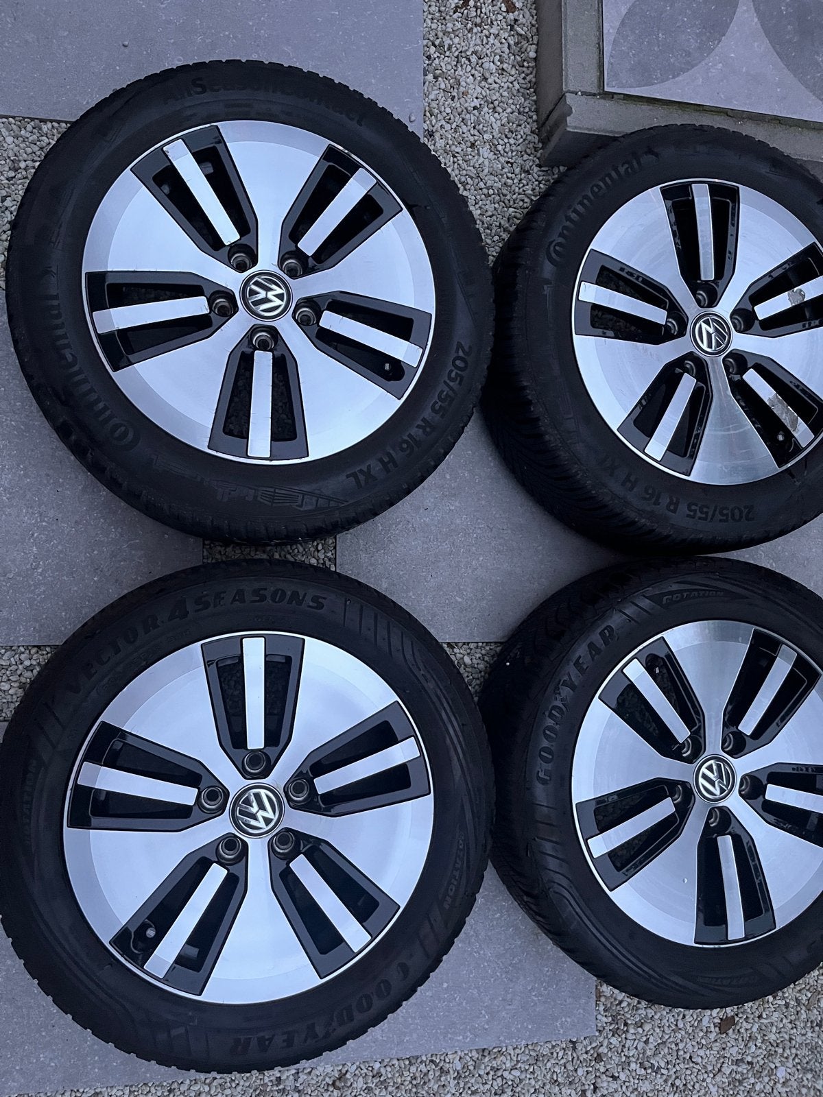 VW Astana (E-Golf) velgen met all season banden - 205/55 R16, Auto-onderdelen, Ophalen, Gebruikt, 16 inch, Banden en Velgen