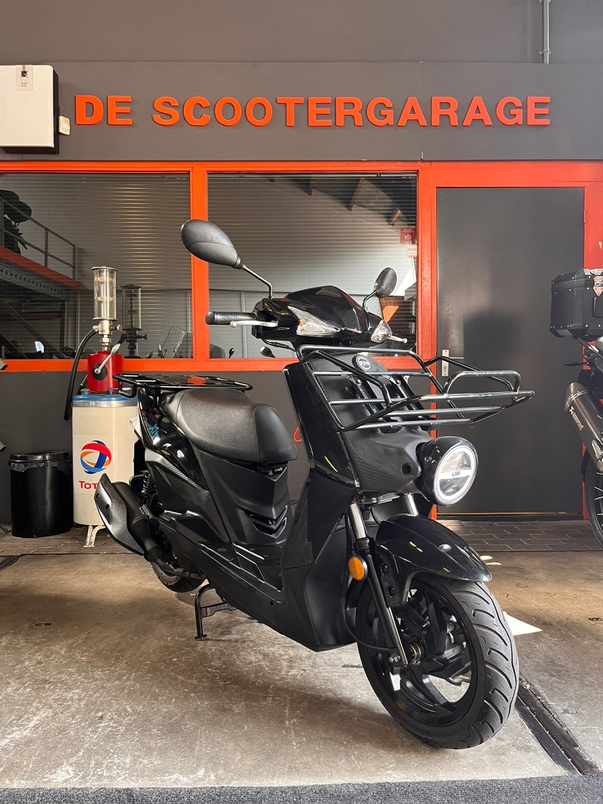 Sym xpro brom 45km 2023 bezorg, Fietsen en Brommers, Scooters | SYM, Zo goed als nieuw, Overige modellen, Maximaal 45 km/u, Benzine