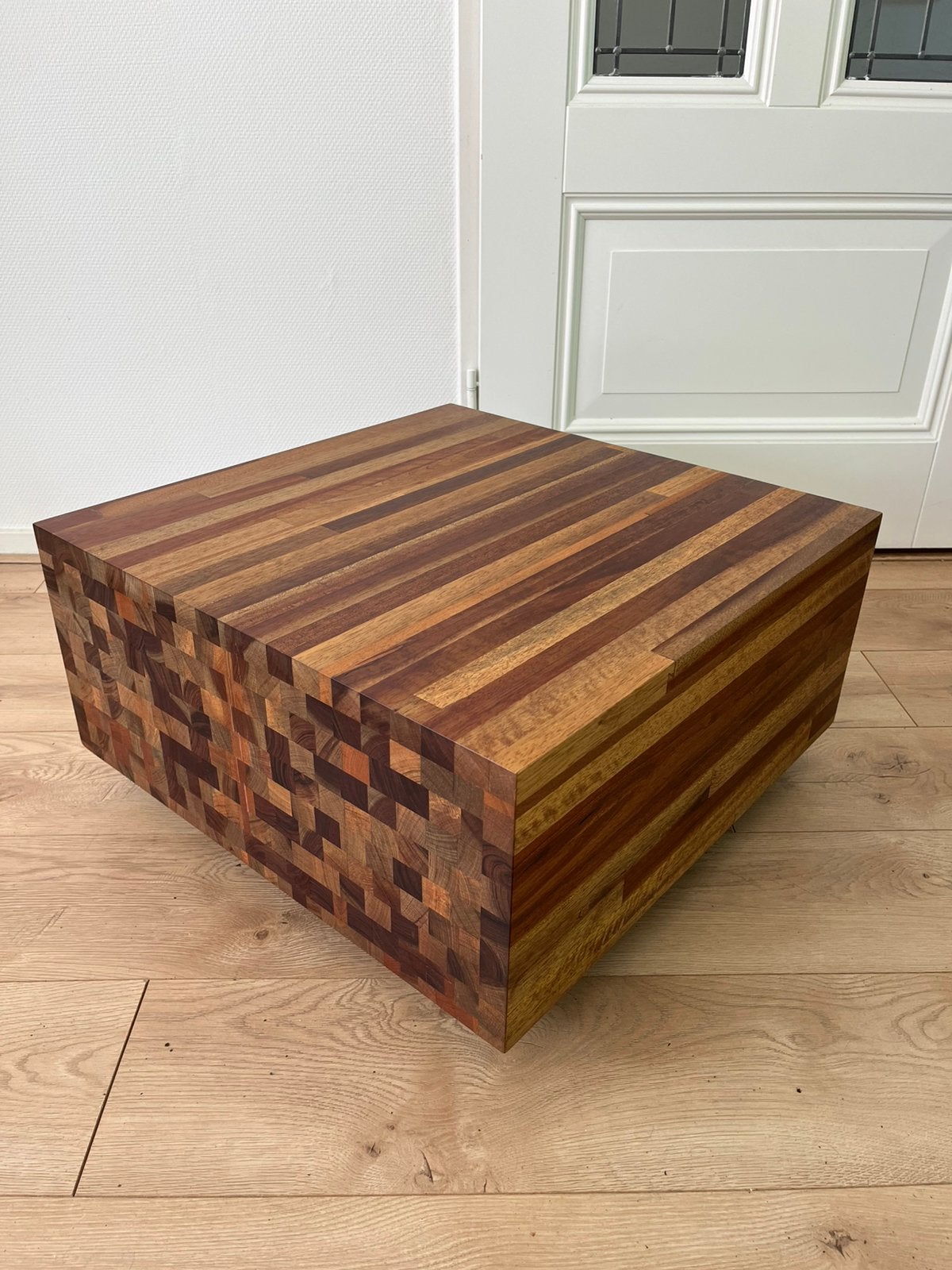 Linteloo Salontafel Aulia 60x60 cm IZGST., Huis en Inrichting, Tafels | Salontafels, 50 tot 100 cm, Design, Teakhout, Zo goed als nieuw