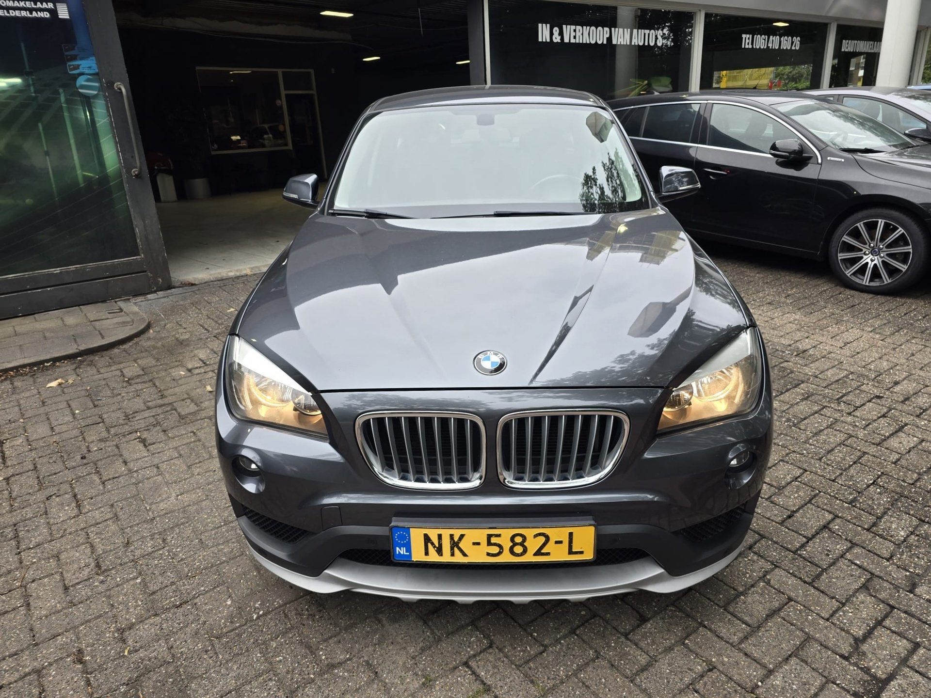 BMW X1 SDrive18d Executive |3/6 OF 12MND GARANTIE | NW APK |, Auto's, BMW, Euro 5, Bedrijf, Diesel, Grijs