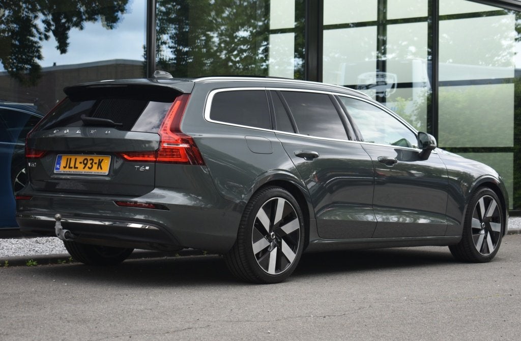 Volvo V60 T6 350pk AWD Ultra Bright | Trekhaak | 19'' | Clim, Auto's, Automaat, Lichtsensor, Gebruikt, 4 cilinders