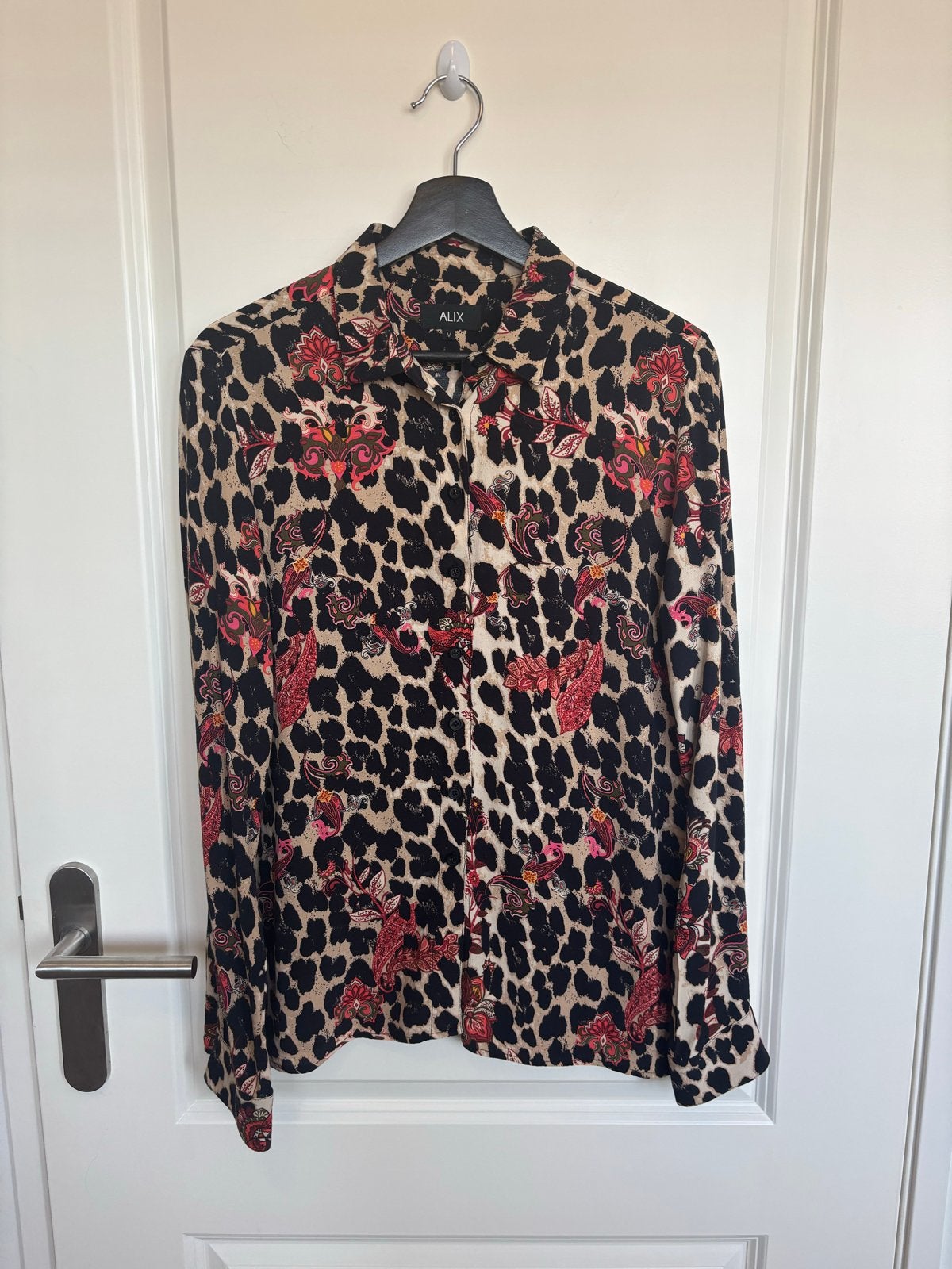 ALIX the label Panterprint Blouse met Bloemenprint Maat M, Kleding | Dames, Verzenden, Zo goed als nieuw, Maat 38/40 (M), Meerkleurig