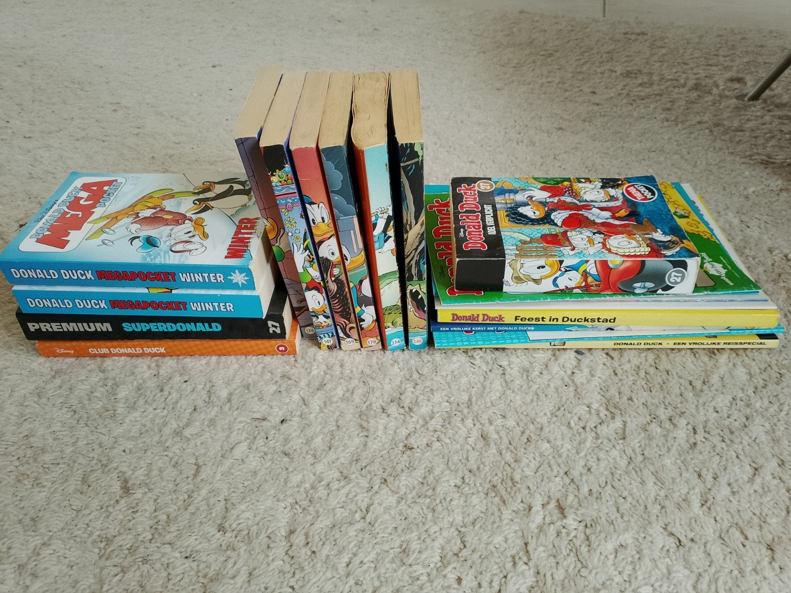 Verzameling Donald Duck pockets en specials, Meerdere stripboeken, Ophalen of Verzenden, Gelezen