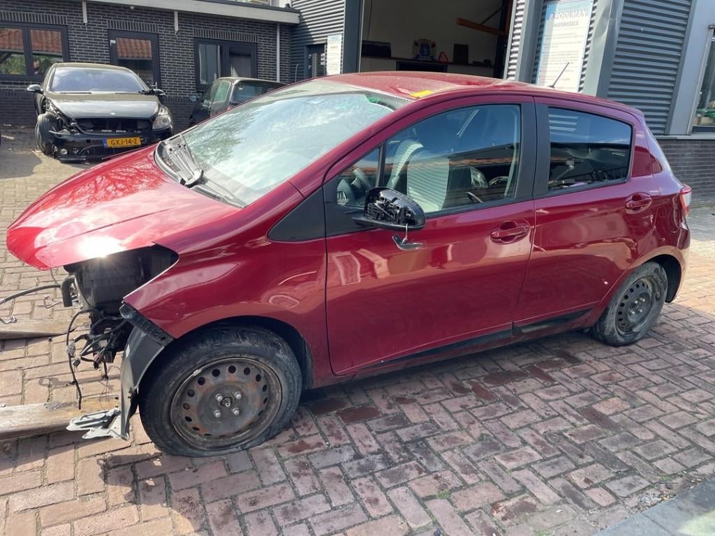 auto onderdelen toyota yaris bj: 2017, Auto-onderdelen, Ophalen of Verzenden, Gebruikt, Toyota