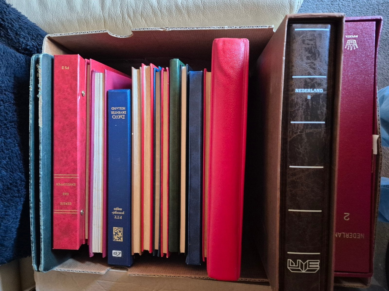 TE KOOP GEVRAAGD POSTZEGEL VERZAMELINGEN, Postzegels en Munten, Ophalen, Verzamelalbum