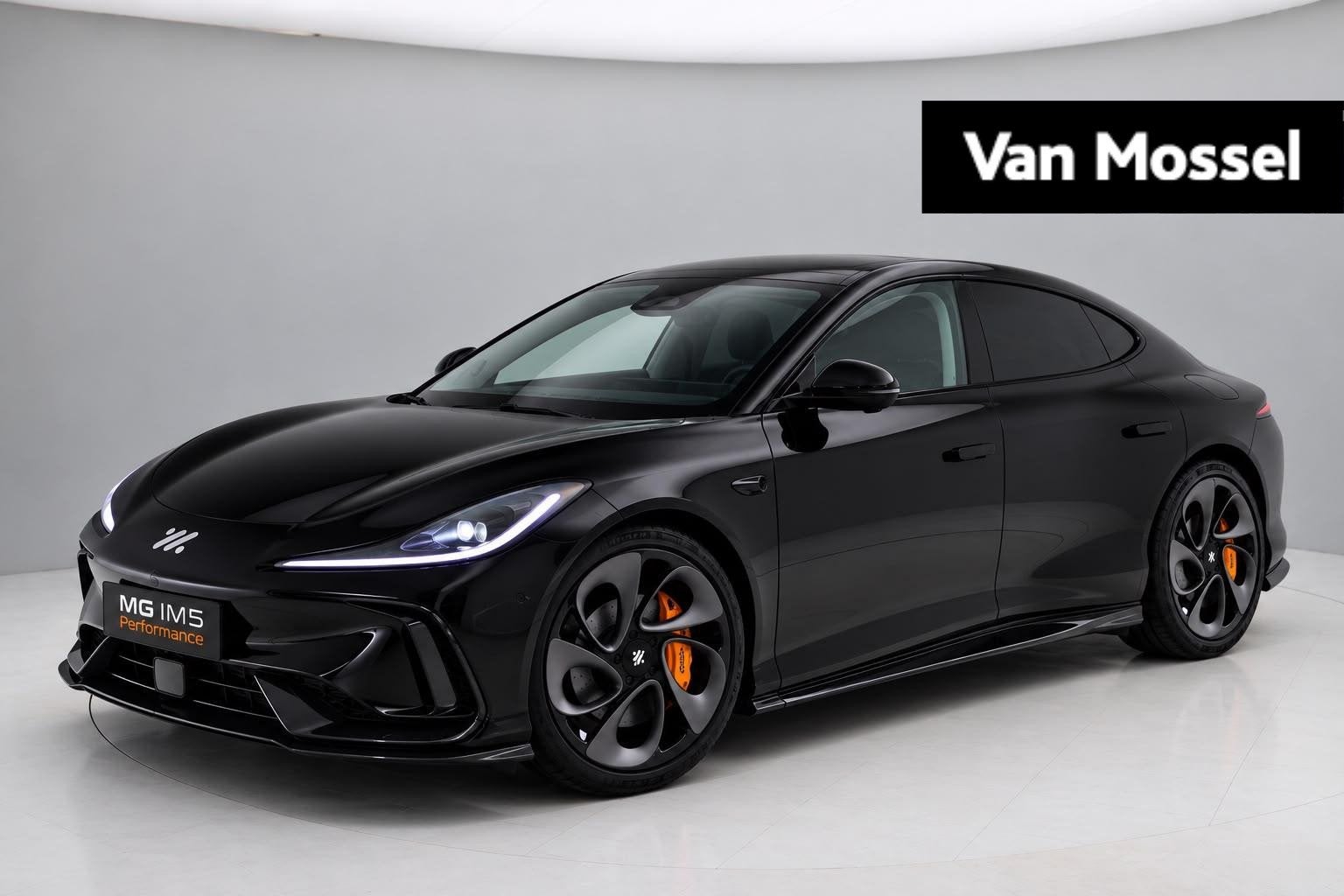 MG IM5 Performance AWD 100kWh 752pk | 4-Wielbesturing | Auto, Auto's, Automaat, 12 maanden, Gebruikt, Zwart