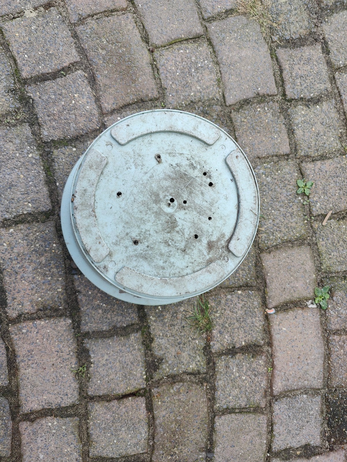 Grote gebruikte bloempot van kunststof, Kunststof, Gebruikt, 40 cm of meer, Rond