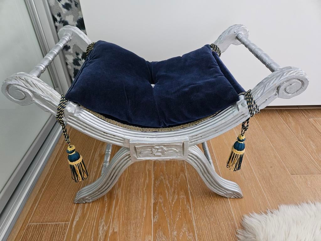 Barok voetenbankje blauw/zilver, Gebruikt, Barok, 50 tot 75 cm, Ophalen of Verzenden