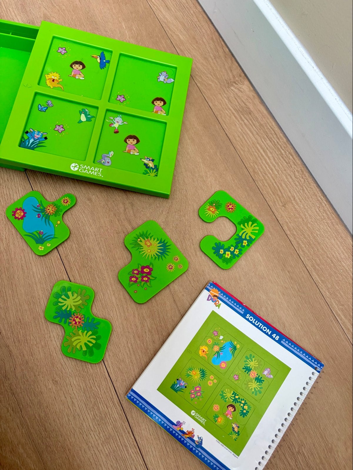 SmartGames Dora de Ontdekker: Dora's Verstoppertje, Ophalen of Verzenden, Minder dan 10 stukjes, Zo goed als nieuw, 4 tot 6 jaar