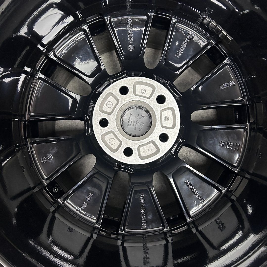 18 inch originele velgen + winterbanden VW ID.3, 18 inch, -, -, Banden en Velgen