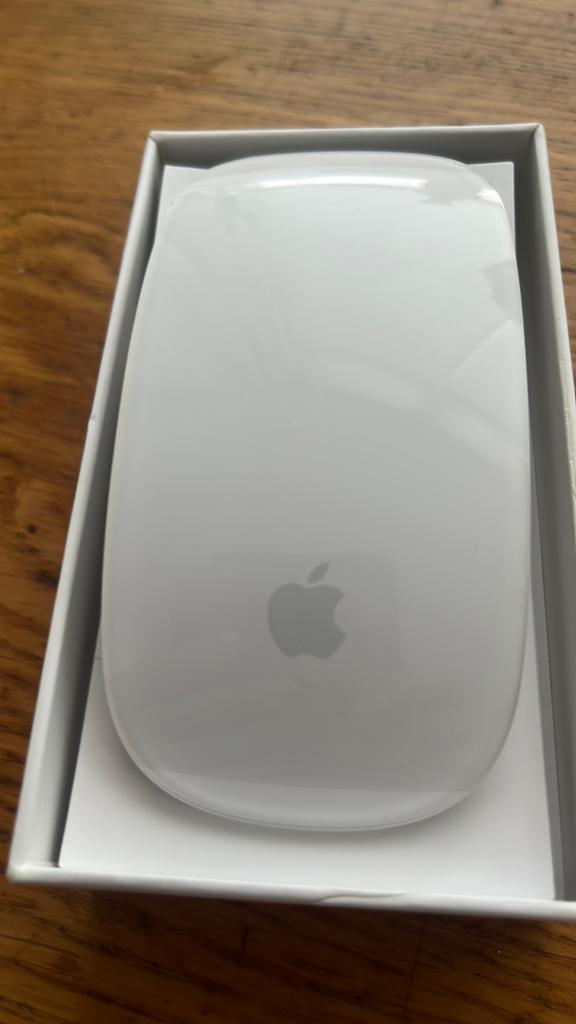 Apple Magic Mouse - Draadloze muis, Computers en Software, Muizen, Zo goed als nieuw, Muis, Draadloos, Ophalen