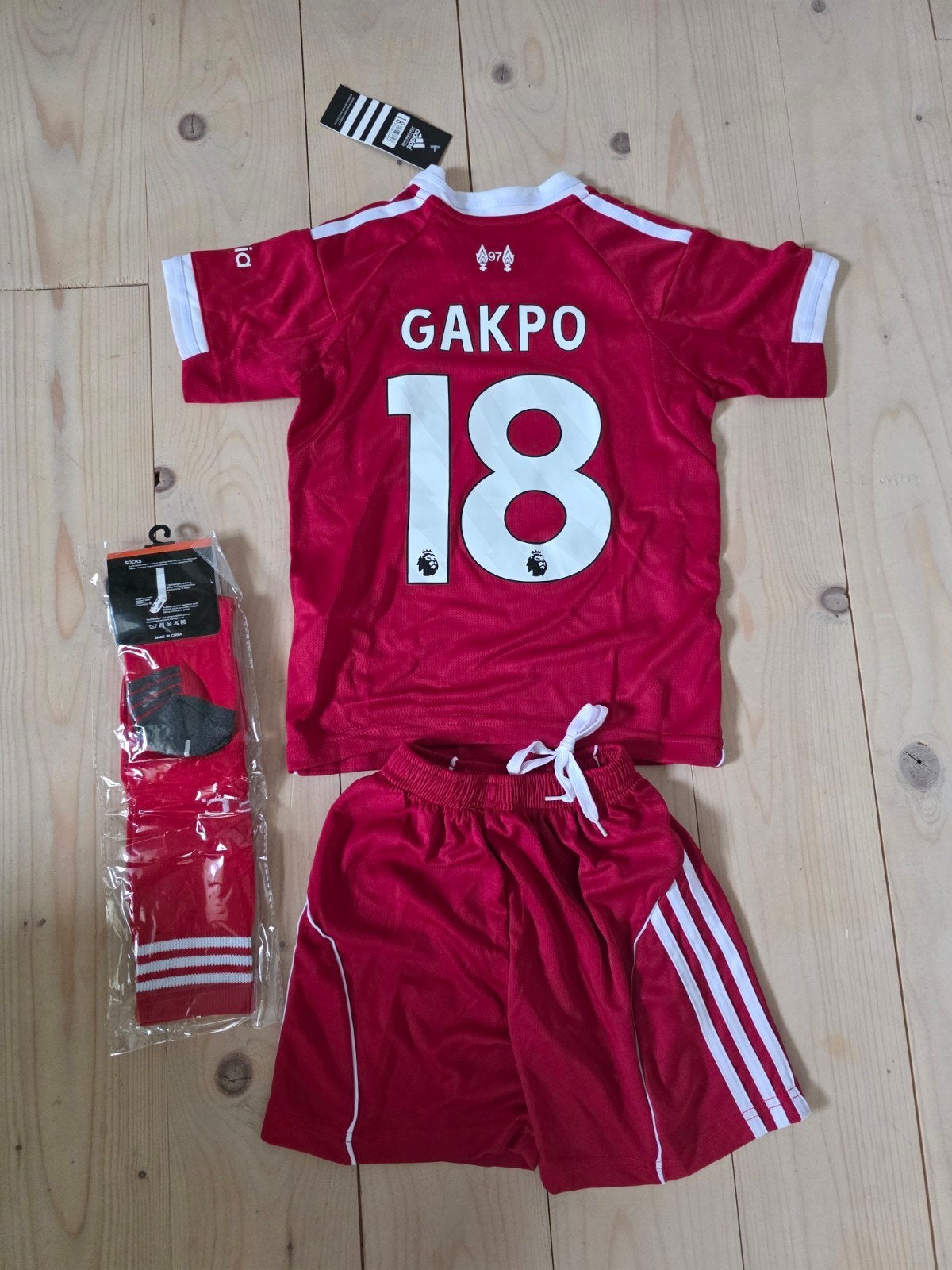 Liverpool Gakpo nr 18 tenue maat 128 (nieuw), Kinderen en Baby's, Ophalen of Verzenden, Nieuw, Jongen of Meisje