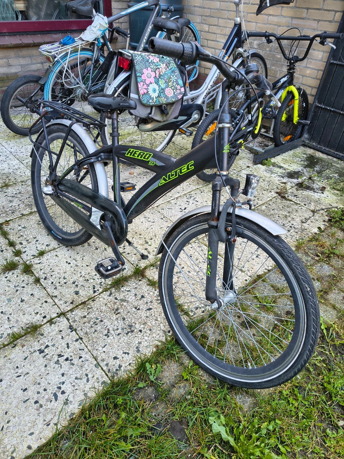 Altec Hero 24 inch kinderfiets - Gebruikt, 20 inch of meer, Gebruikt, Velgrem, Ophalen