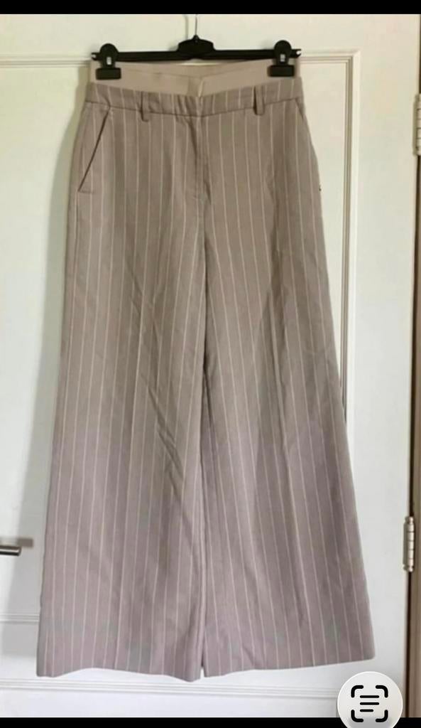 Warm Grey JoshV, Josh V Wide Leg Pindtripe broek in XS., Beige, Nieuw, Ophalen of Verzenden, Maat 34 (XS) of kleiner