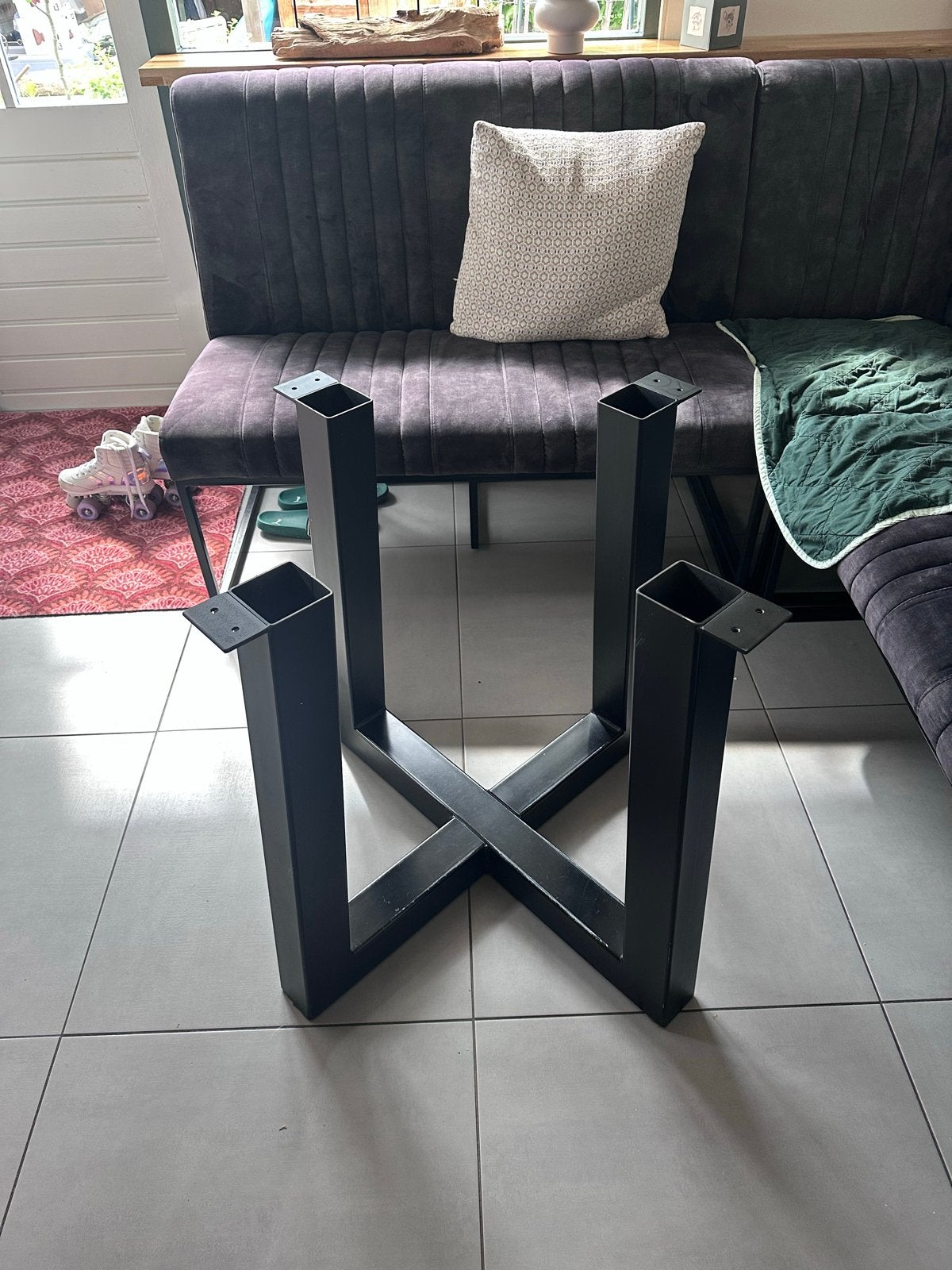 Zwarte metalen tafelpoot, 73 cm hoog, voor blad 115x115 cm, Ophalen, Tafelpoot, Gebruikt, 50 tot 100 cm
