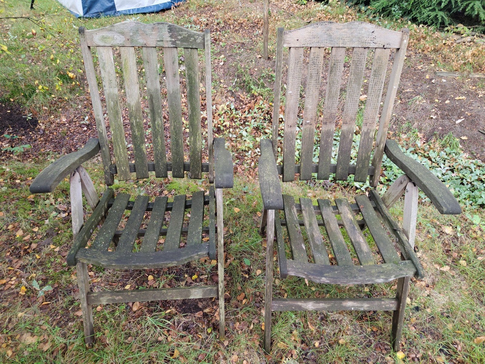 Twee houten tuinstoelen - opknapper